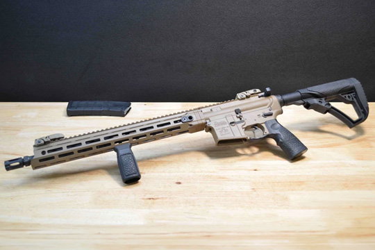 Daniel Defense DDM4V7 - 5.56 NATO - DDM4 V7 - AR 15 - AR15 - FDE Cerakote