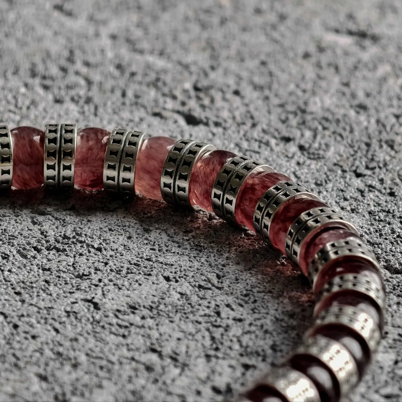 Armored bracelet designs by Aurum Brothers