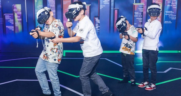 Join the Virtual Hero Experience Up to 10 Players