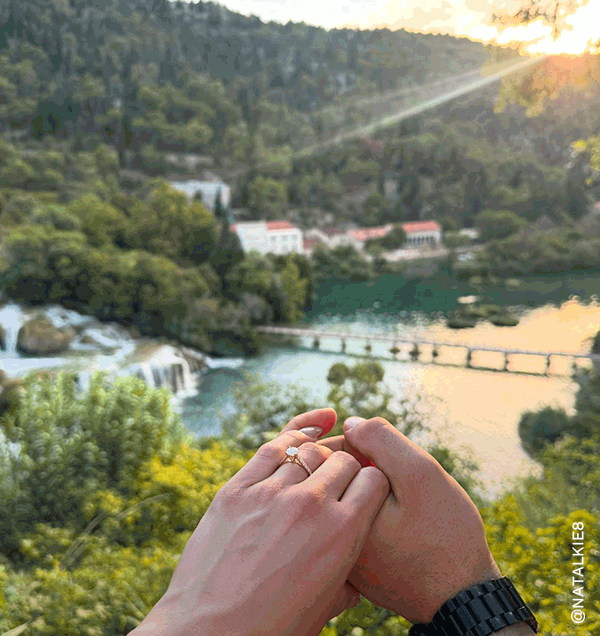 Engagement Rings Hero