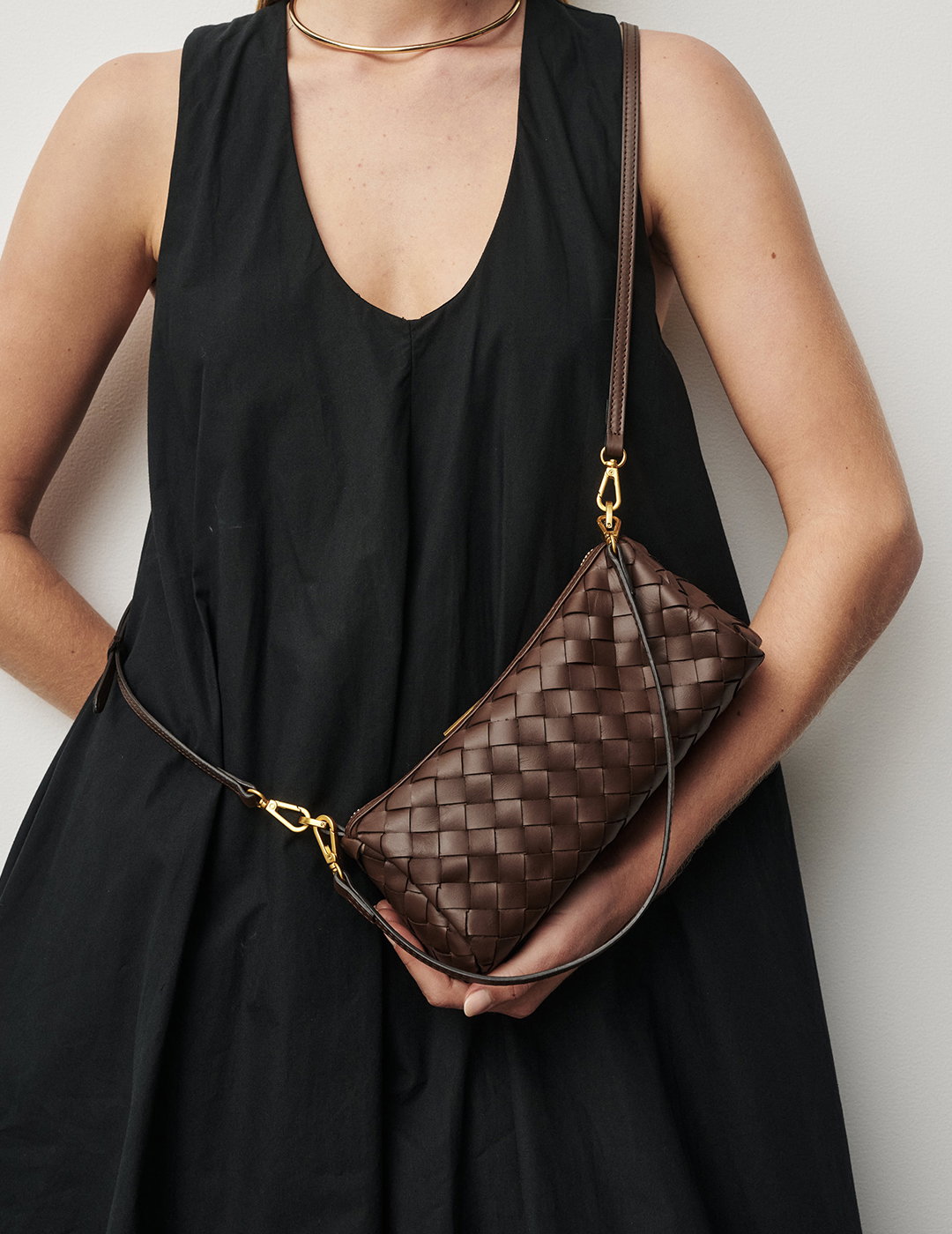 Vivi Woven Shoulder Crossbody Chocolate
