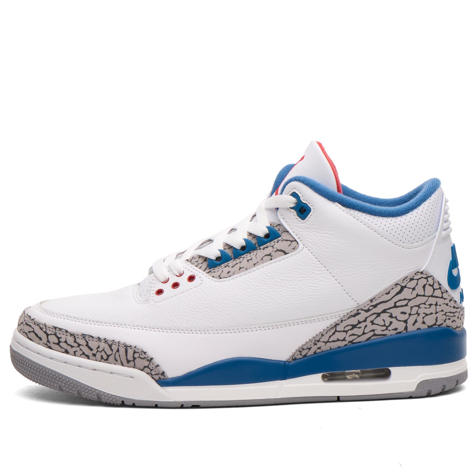 Air Jordan 3 Retro OG Sneaker