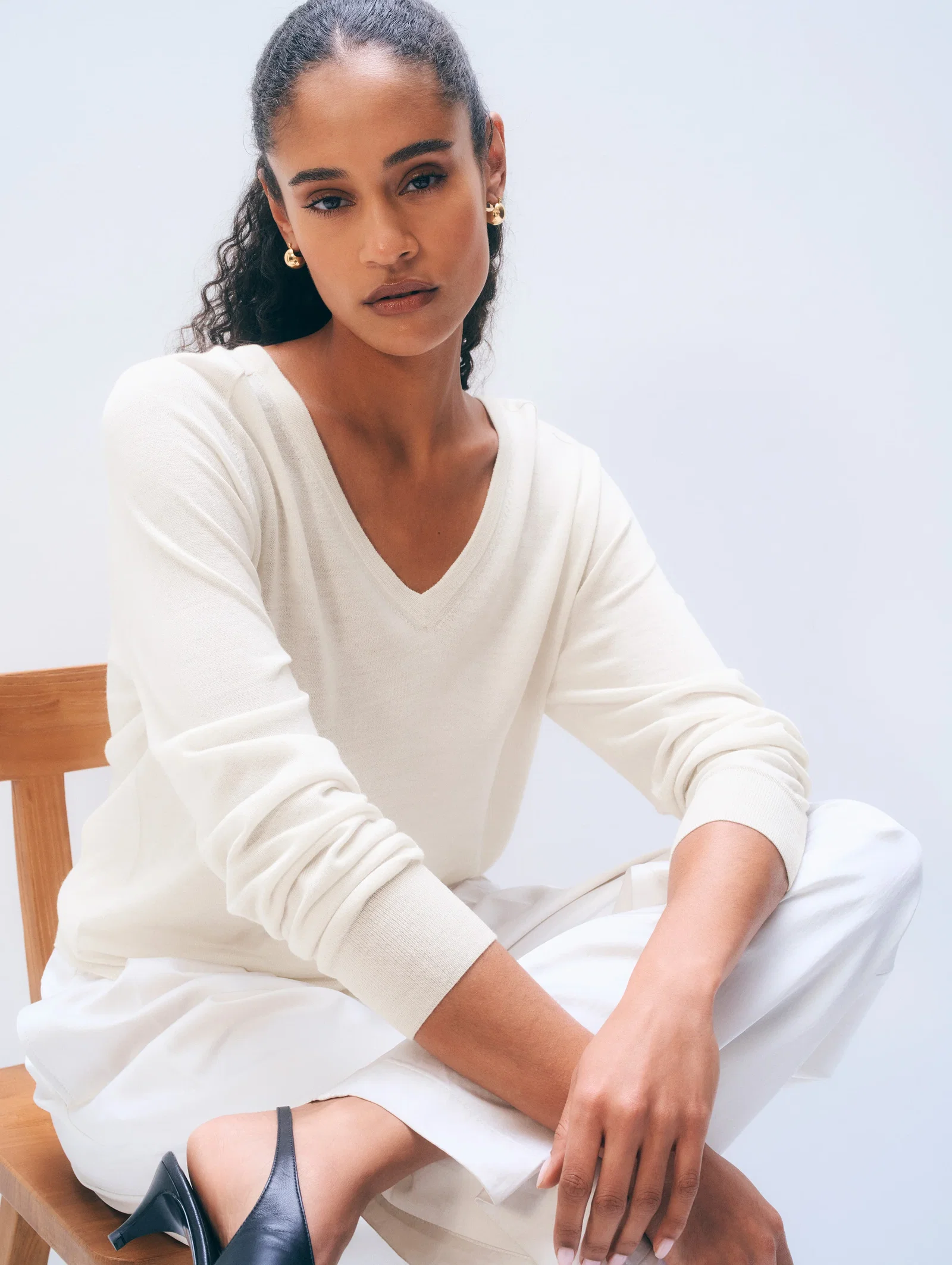 Image of Cashmere Linen Blend V Neck | Ivory