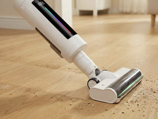 Vacuum with LED lights to detect dirt
