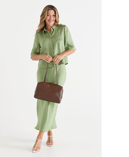 Linen Short Sleeve Curved Hem Shirt