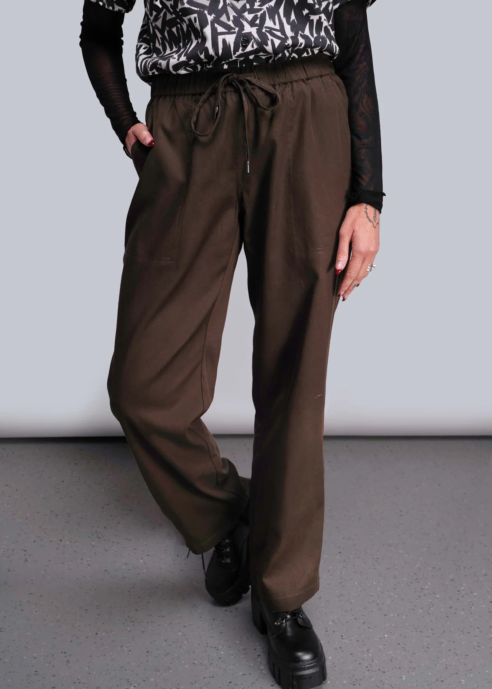Image of The Everyday Drawstring Pant