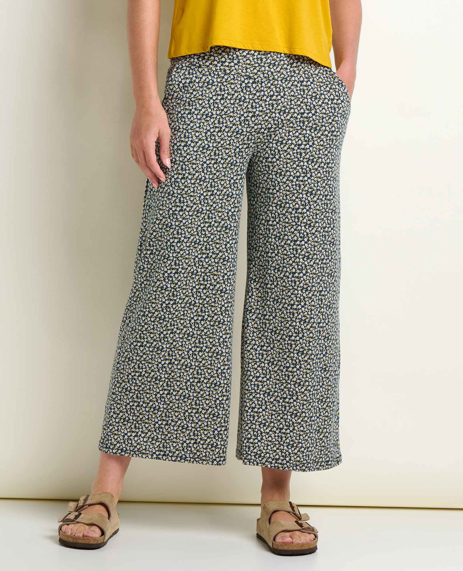 Image of Chaka Wide Leg Crop Pant