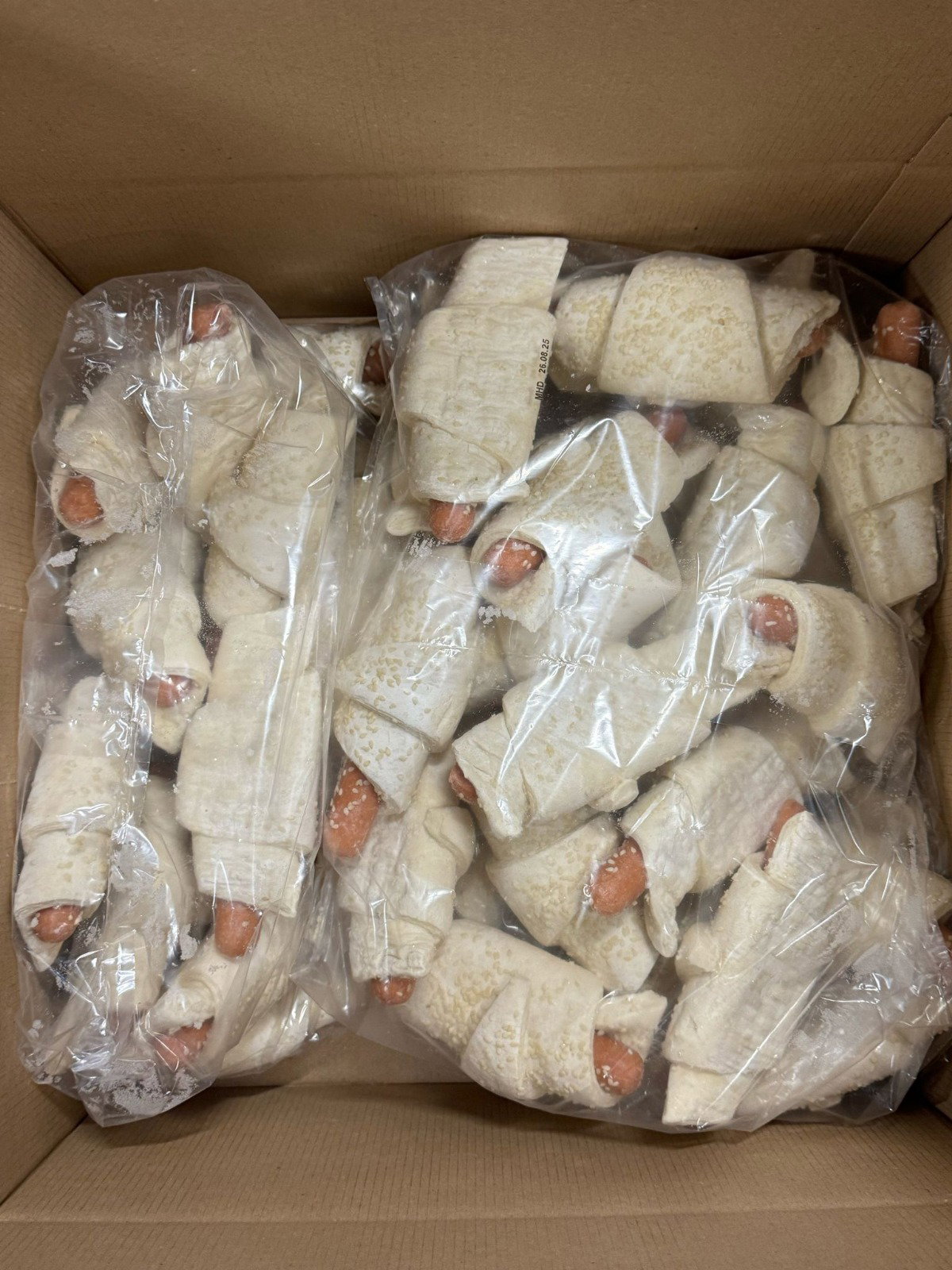Croissant gevuld met knakworst 48x102 gram