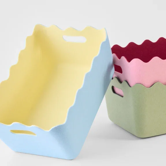 Two tone wavy basket $14ea.