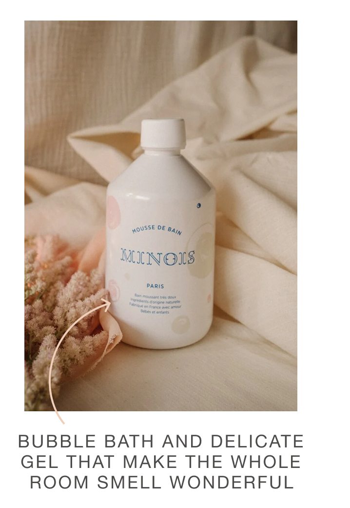 minois bath bubbles on folded sheets