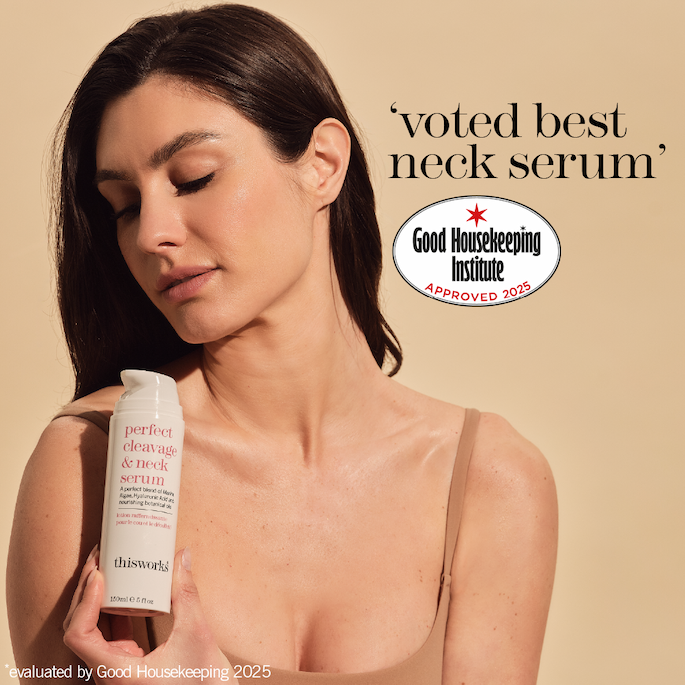 perfect-cleavage-neck-serum