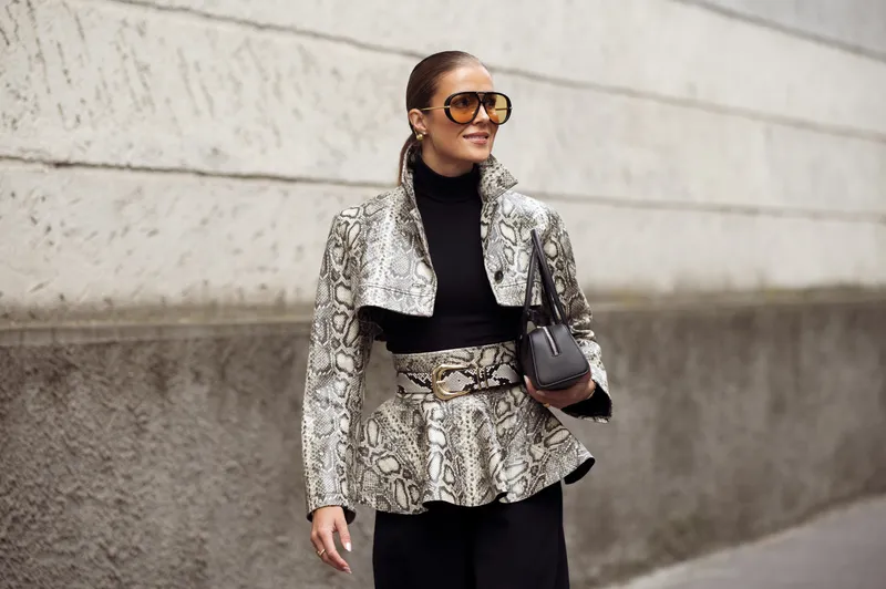 power hip outfit