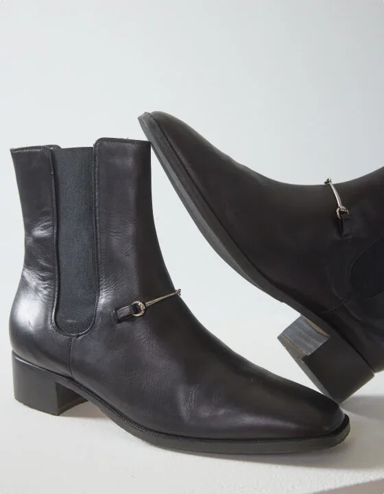 SHOP BOOTIES
