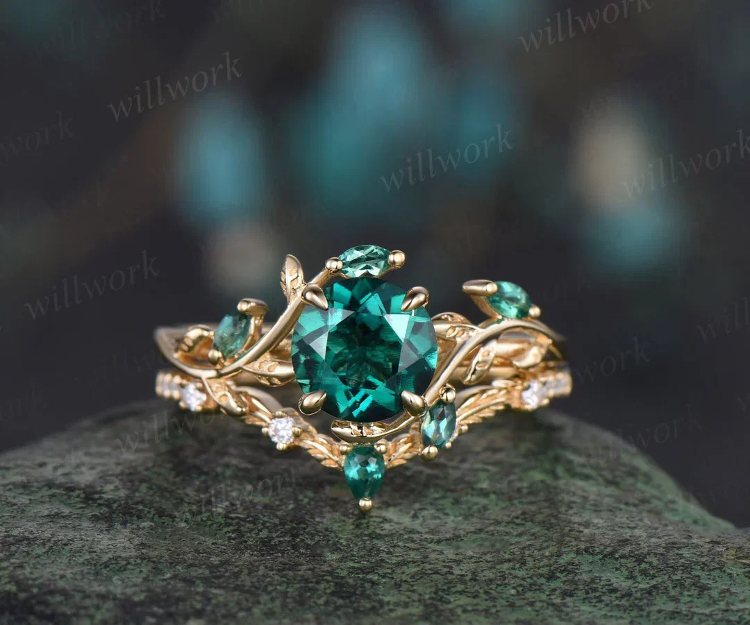 GREEN