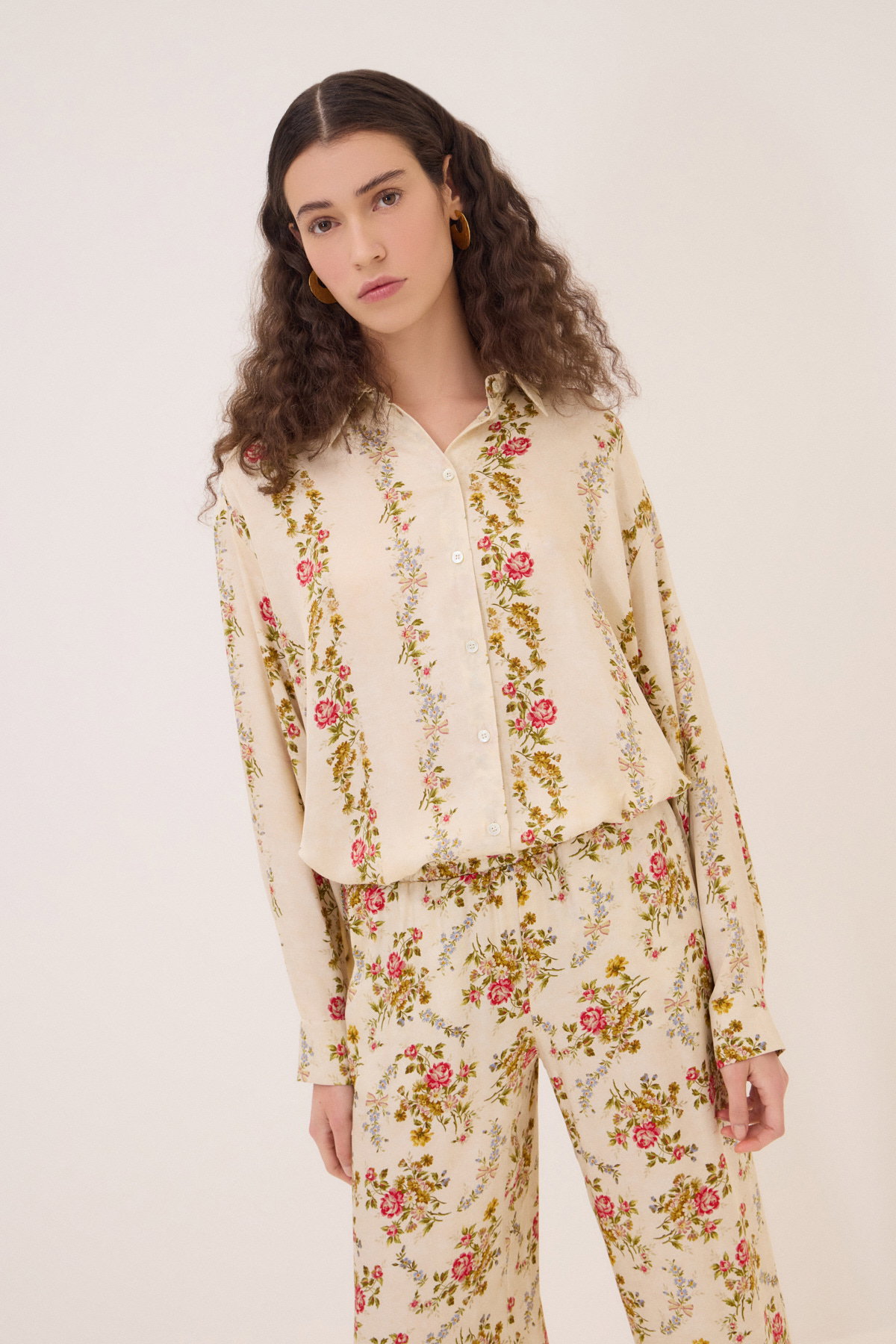 Camicia con stampa floreale