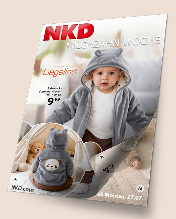 Titelbild vom neuen Prospekt. Baby mit Jacke. 