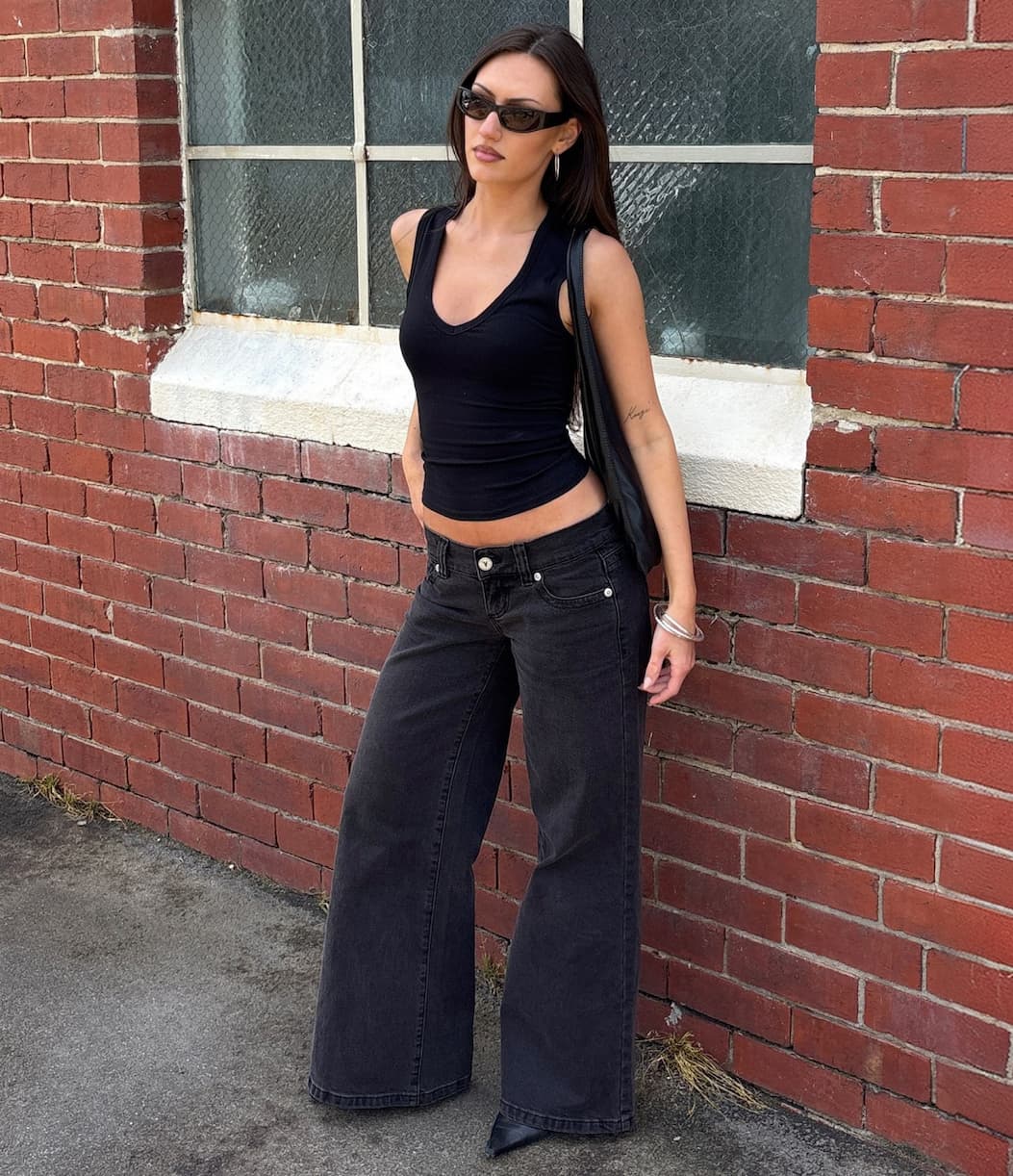 00 Super Low & Wide Sophie