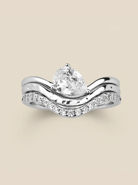 Tova ring set in silver