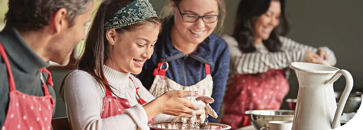 A family creates crafts onboard a Princess ship.