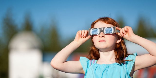 eclipse solaire lunettes