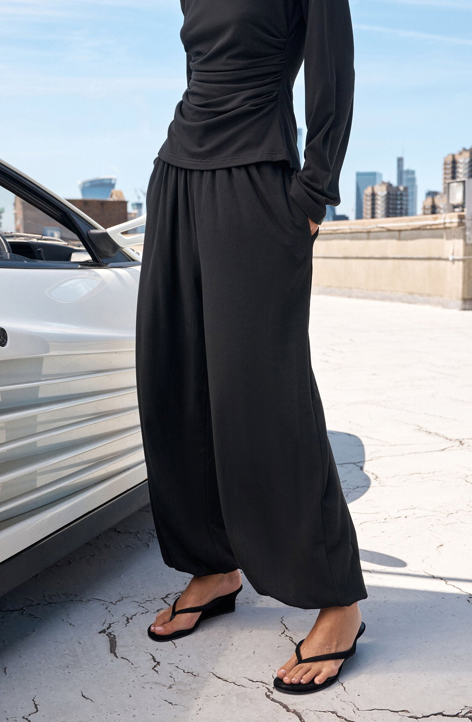 LIGHTWEIGHT BALLOON TROUSERS