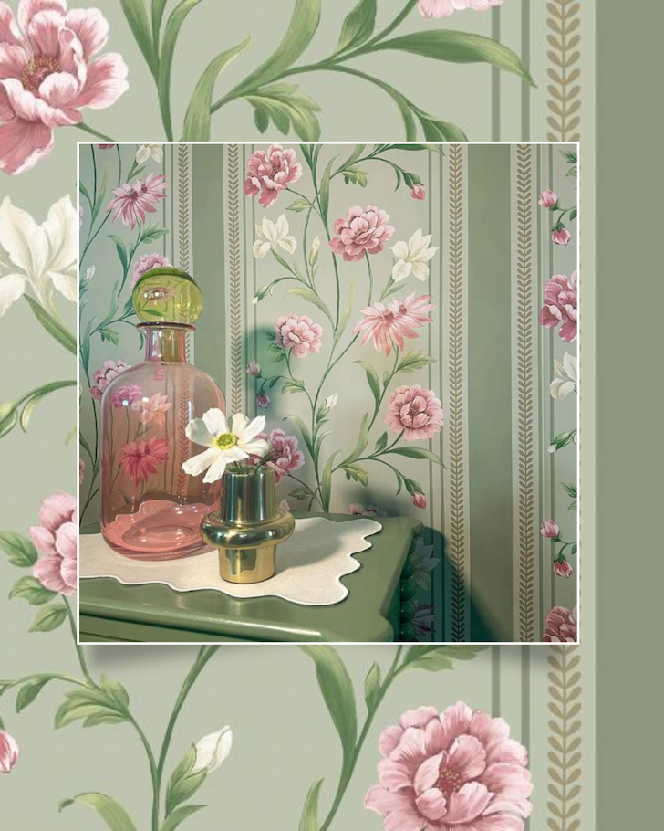 Raya Floral Wallpaper Sage Green / Pink Belgravia 757