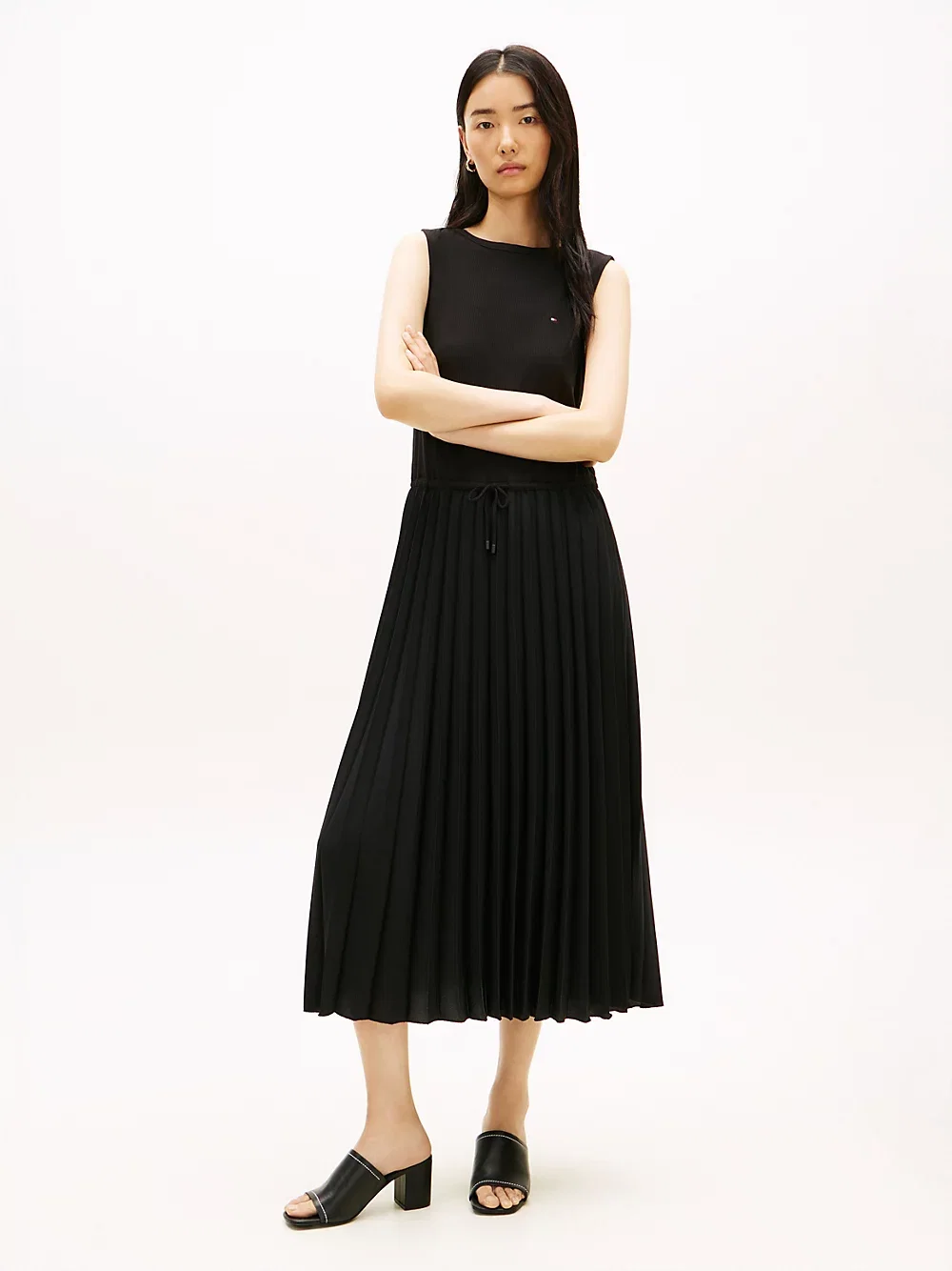 Ärmelloses Slim Fit Midi Kleid Mit Faltenrock