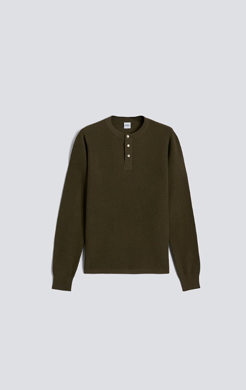 KNITWEAR