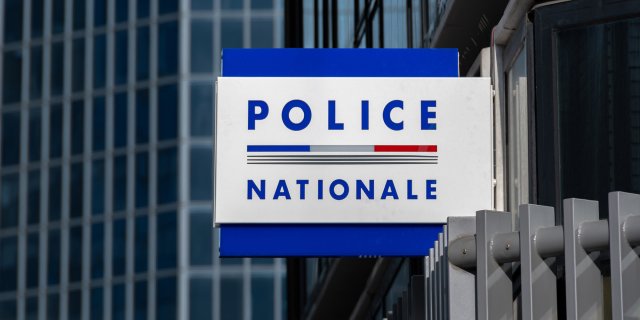Vaucluse : cinq corps de nouveau-nés retrouvés dans des cartons chez un couple, alors que la femme était en train d'accoucher