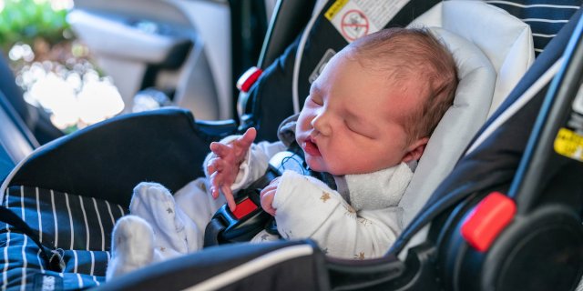 Nourrisson enfermé en voiture : le drame évité de justesse à Biarritz !