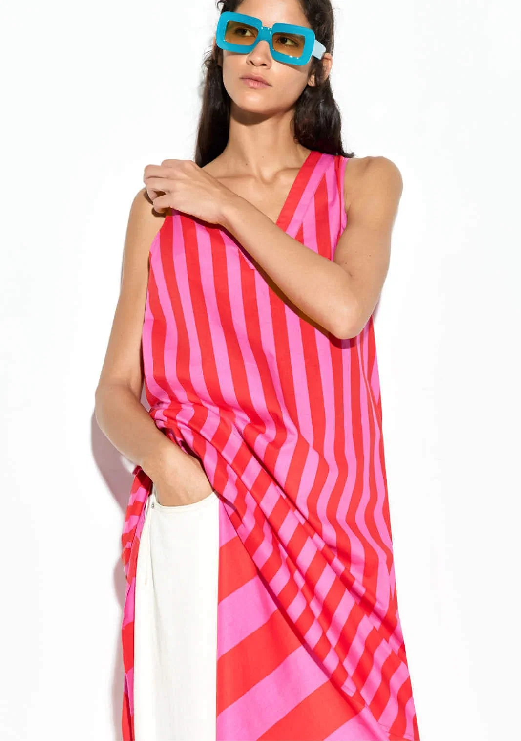 Dress with contrast stripes in 100% cotton