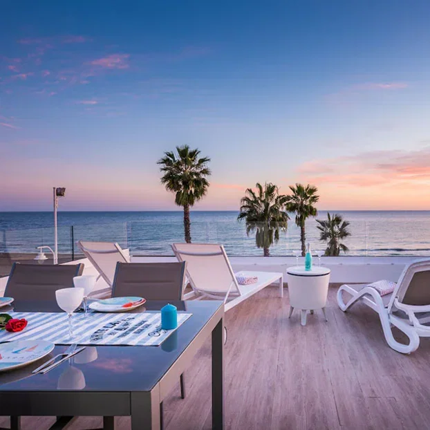 Explore waterside stays in M�laga, Spain