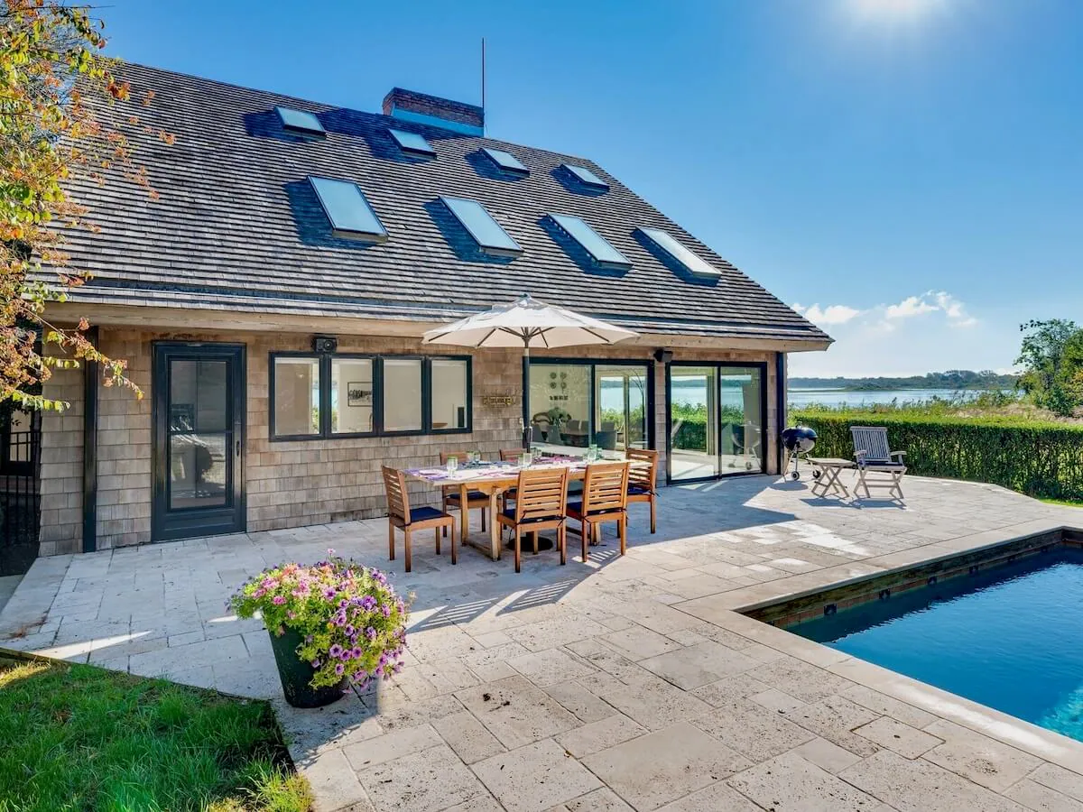 Explore waterside stays.
