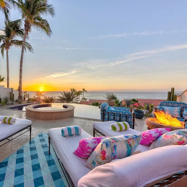 Explore waterfront stays in Bahamas