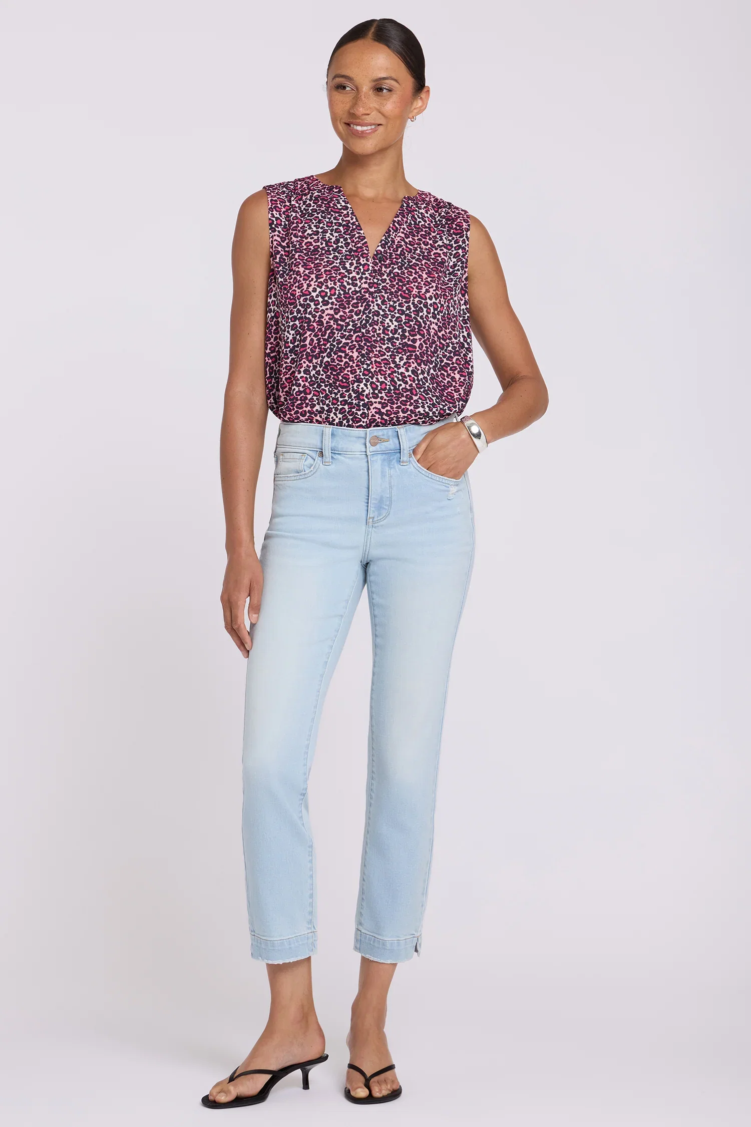 Image of Sheri Slim Straight Ankle Jeans - Sky Valley