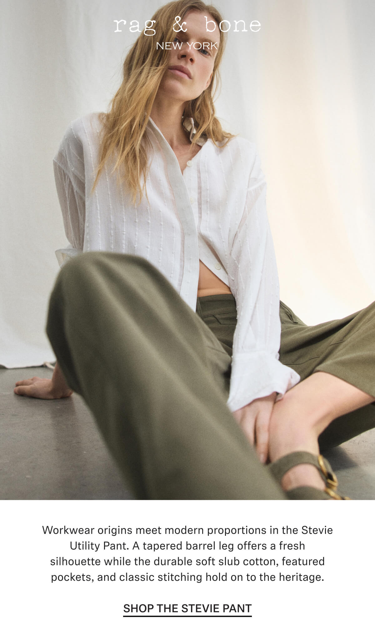 Workwear origins meet modern proportions in the Stevie Utility Pant. A tapered barrel leg offers a fresh silhouette while the durable soft slub cotton, featured pockets, and classic stitching hold on to the heritage.