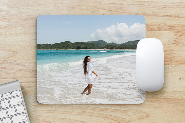 Unser personalisiertes Mousepad ist ein einzigartiges Accessoire mit hervorragender Druckqualität.