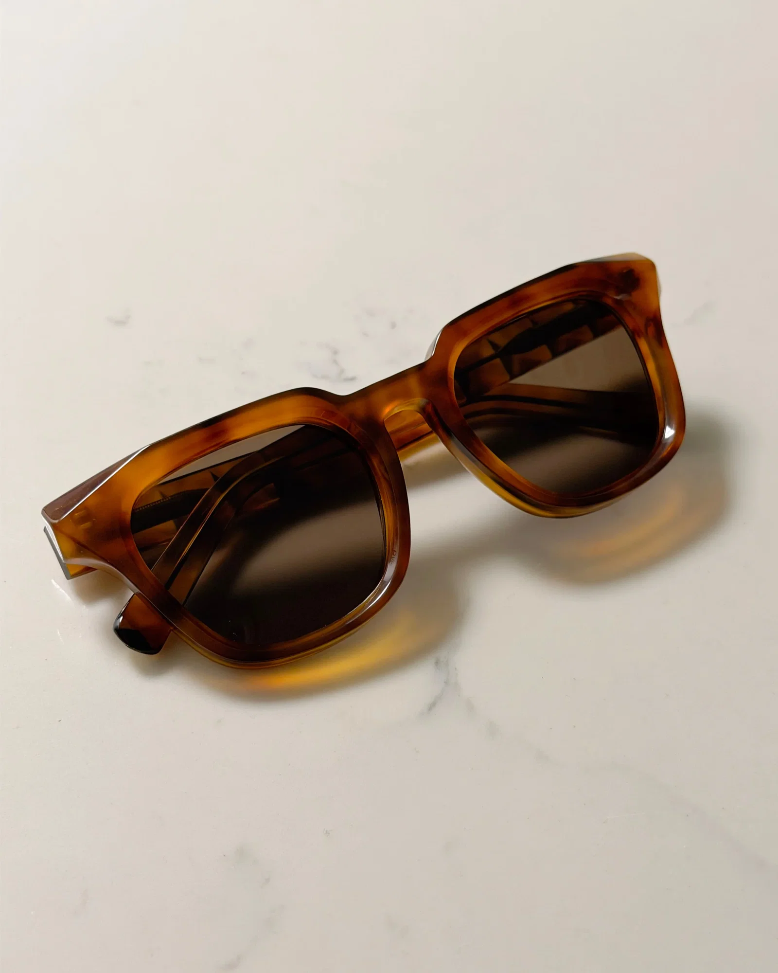 Image of RENEGADE honey tort | brown