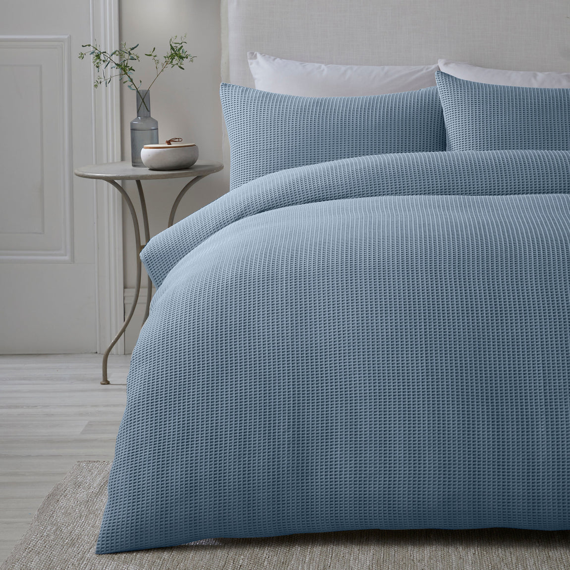 Serene Lindly Bedding Set