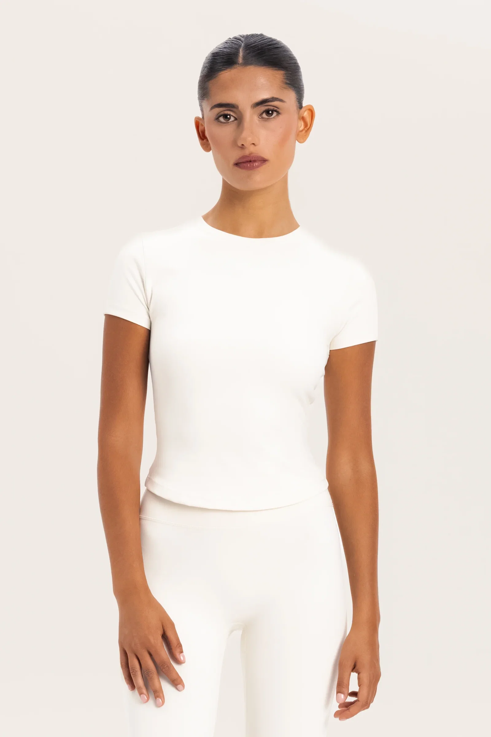 L'essence Contour Tee
