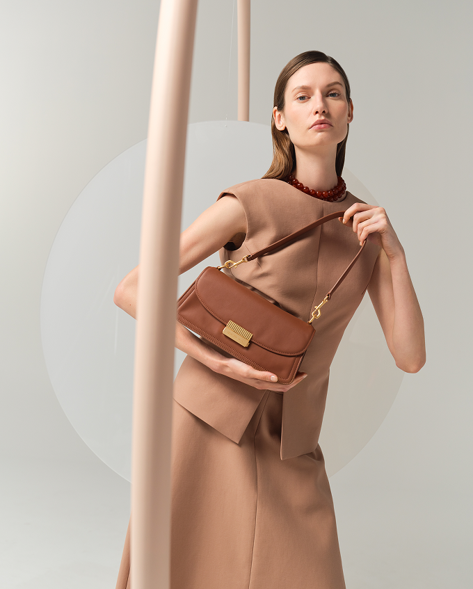 EXPLORE NEW BAGS