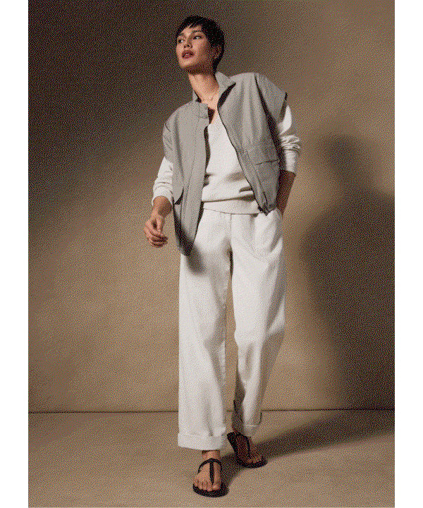 Our workwear-inspired utility cotton. Two shapes to go with anything in your closet.