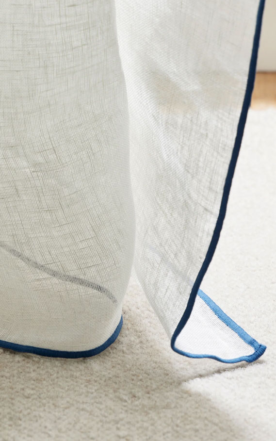 Voilage panneau Shadow blanc pur et bourdon indigo