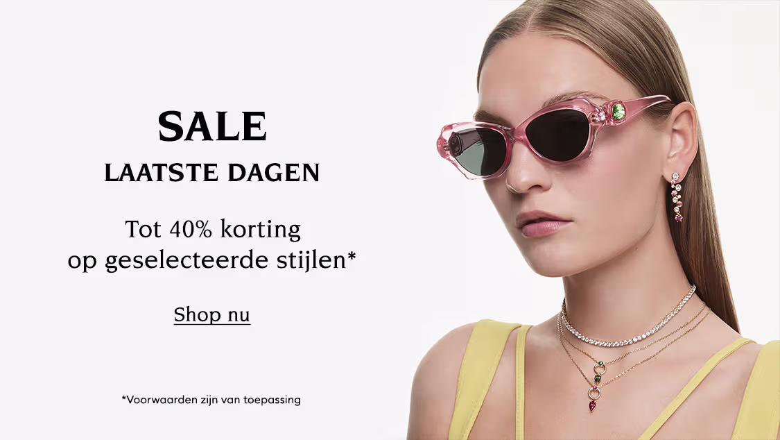 Model met Swarovski-sieraden. Begeleidende tekst: ‘SALE LAATSTE DAGEN Tot 40% korting op geselecteerde stijlen* *Voorwaarden zijn van toepassing’. Klikbare knop: ‘Shop nu’