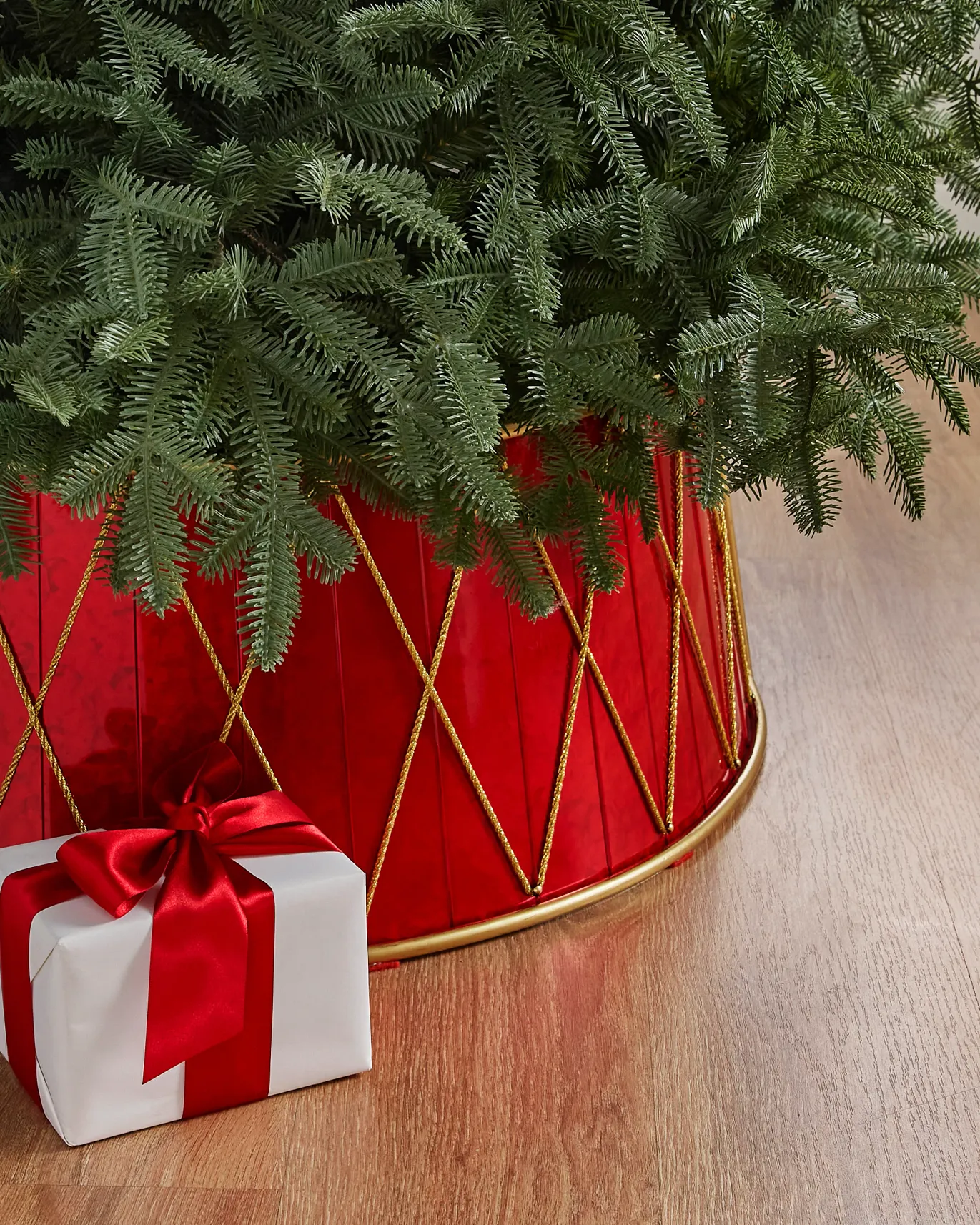 Red Drum Christmas Tree Collar