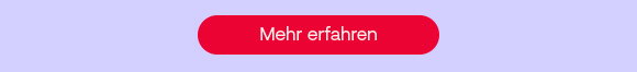 Familie mit zwei Kindern sitzt entspannt auf dem Sofa. Text: E-Rezept? Einfach für die ganze Familie einlösen. Gelber Kreis: Jetzt bis zu 10 € sparen²⁸ (Fußnote 28), Code: 10REZEPT. Roter Button: Mehr erfahren.