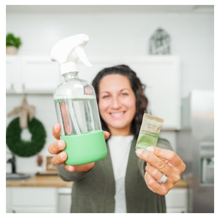 Cleaning Bottle + Tablet