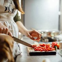 Women Are Four Times More Likely To Have This Overlooked Gut Condition