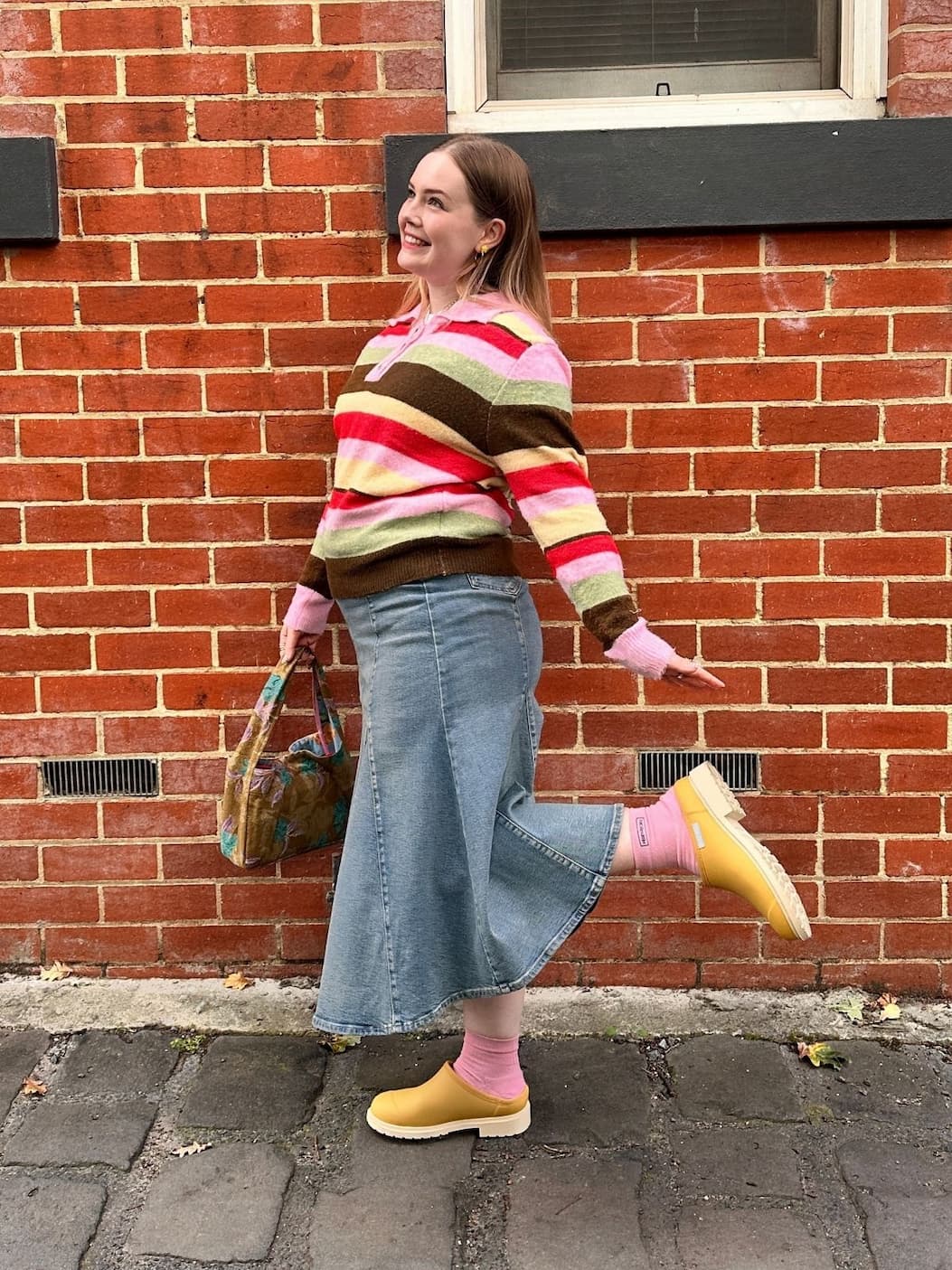 @hattinixon wears Buttermilk Billie Clog