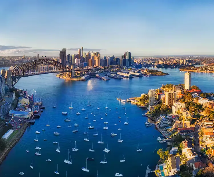Book a last-minute flight, for less
